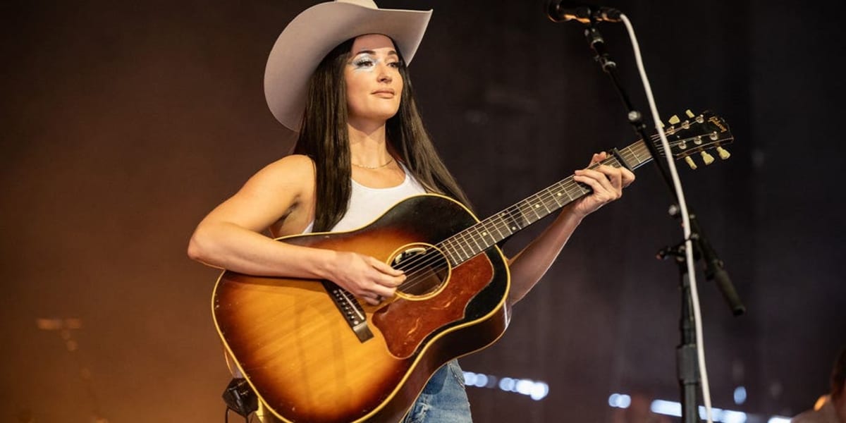 Kacey Musgraves Raises Funds for Immigrant Children's Rights - Image 2