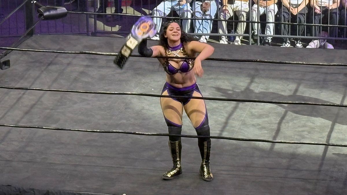 Wrestling Legends, 65 and 54, Wow Crowd at Historic Vegas Show - Image 5