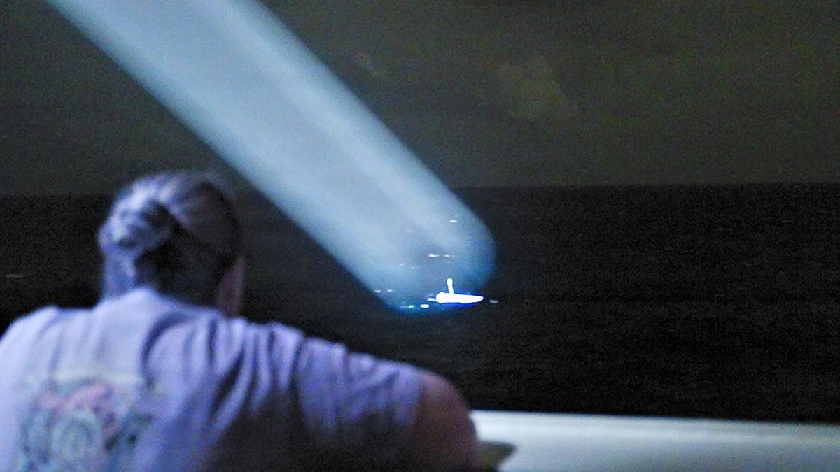 Family Rescued After 6 Days Adrift in Pacific Ocean - Image 4