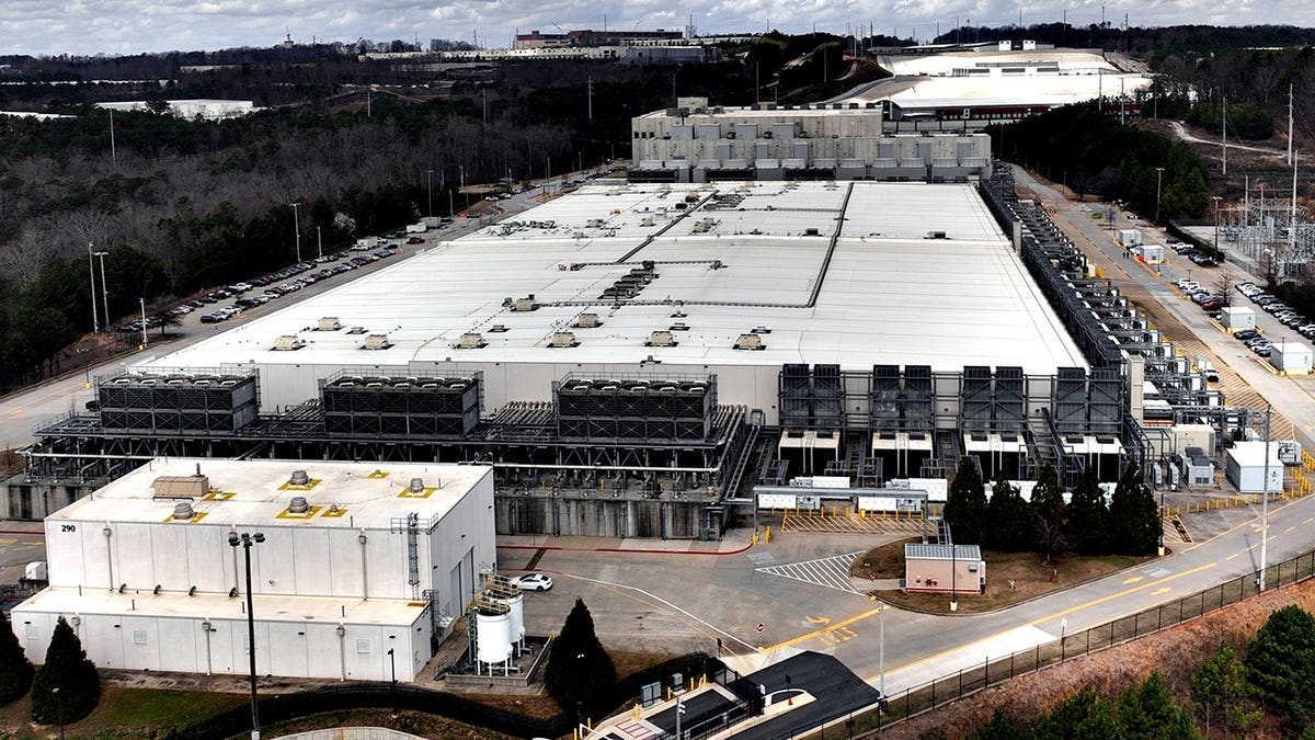 Maine Pauses AI Data Centers to Study Energy Impact - Image 4