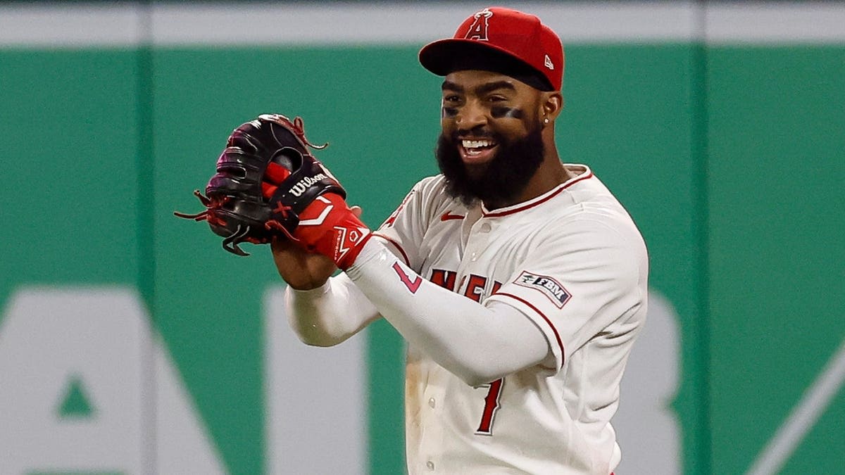 Angels' Jo Adell Robs 3 Home Runs in One Game - Image 4