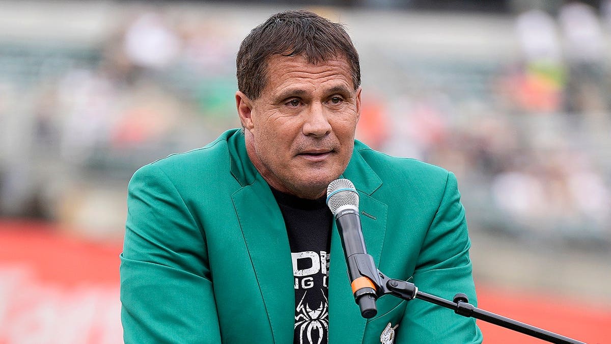 College Outfielder's Fly Ball Mishap Goes Viral - Image 4