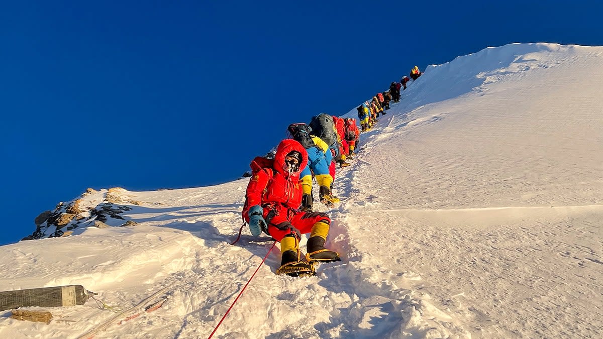 Nepal Cracks Down on Everest Tourism Fraud - Image 5