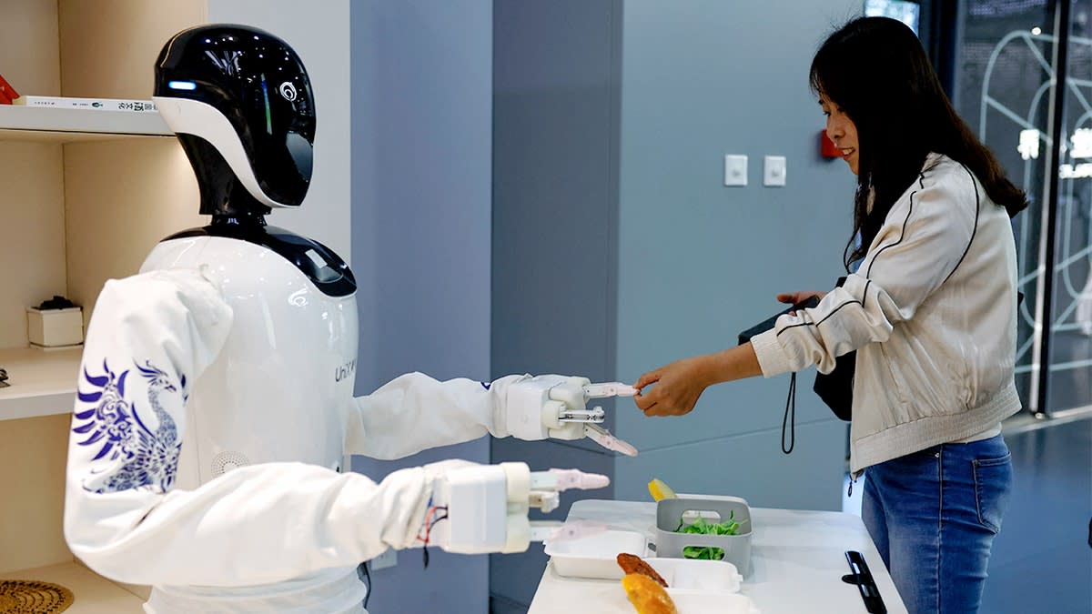Chinese Robot Now Cooks Breakfast and Cleans Your Home - Image 5