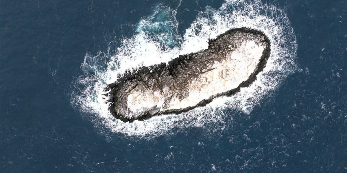 Antarctic 'Danger Zone' Turns Out to Be Uncharted Island - Image 2