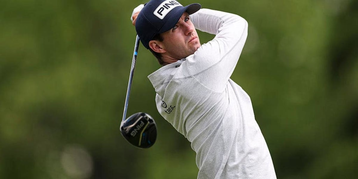 Golfer's Mom Tracks Every Shot on Path to PGA Lead - Image 2