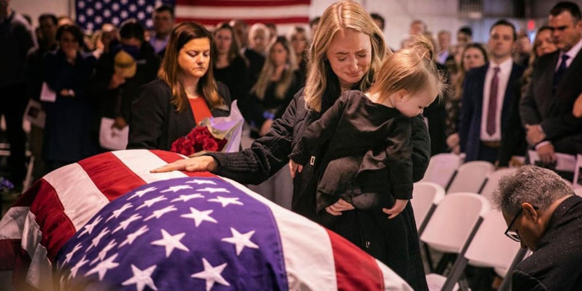 Strangers Line Highway to Honor Fallen Army Captain - Image 2