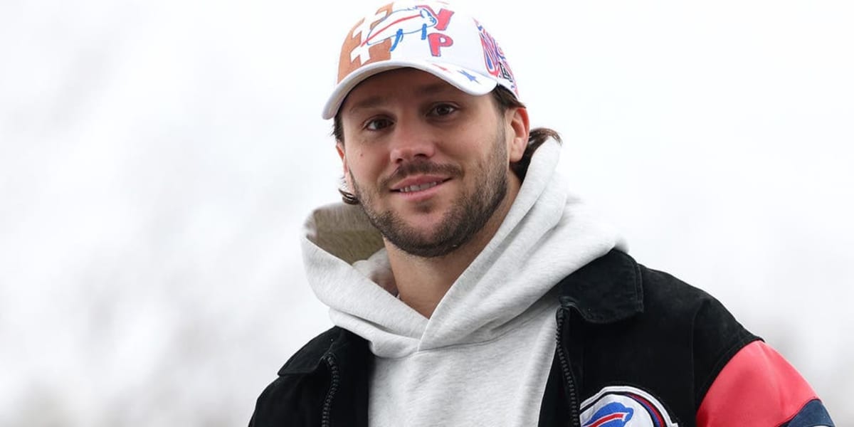 Josh Allen Surprises Kids at Recess, Pure Joy Ensues - Image 2