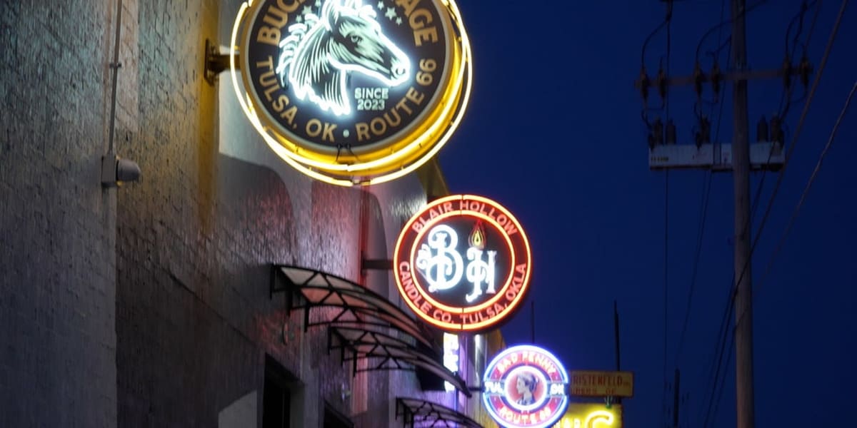Tulsa Adds 84 Neon Signs to Revive Historic Route 66 - Image 2