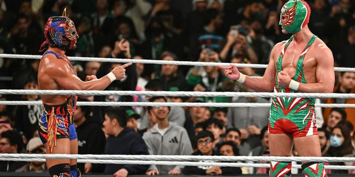 Wrestling Fans Celebrate Epic Mask Match in Monterrey - Image 2