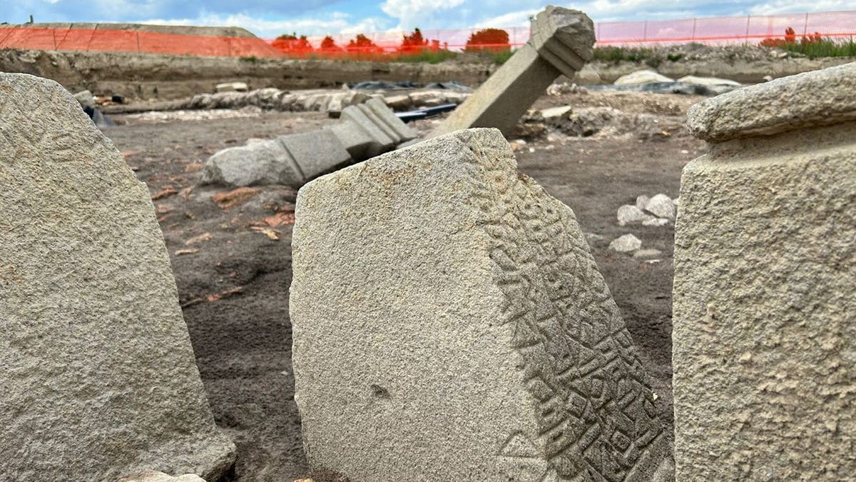 Highway Workers Find 2,500-Year-Old Temple Near Venice - Image 5