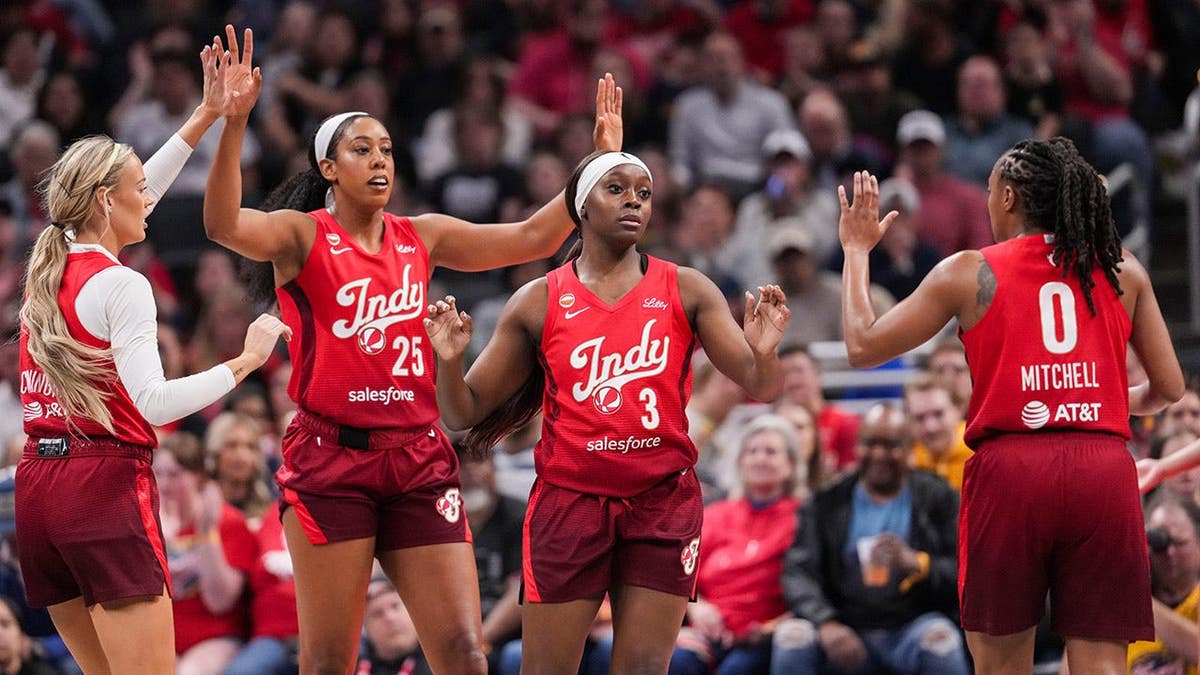 Caitlin Clark Bounces Back With 22 Points in Fever Win - Image 4