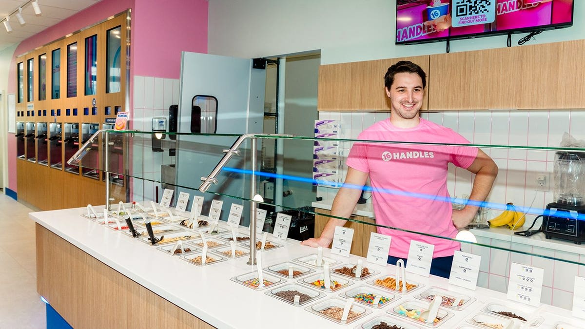 23-Year-Old Quits Desk Job, Builds 40-Store Frozen Yogurt Chain - Image 5
