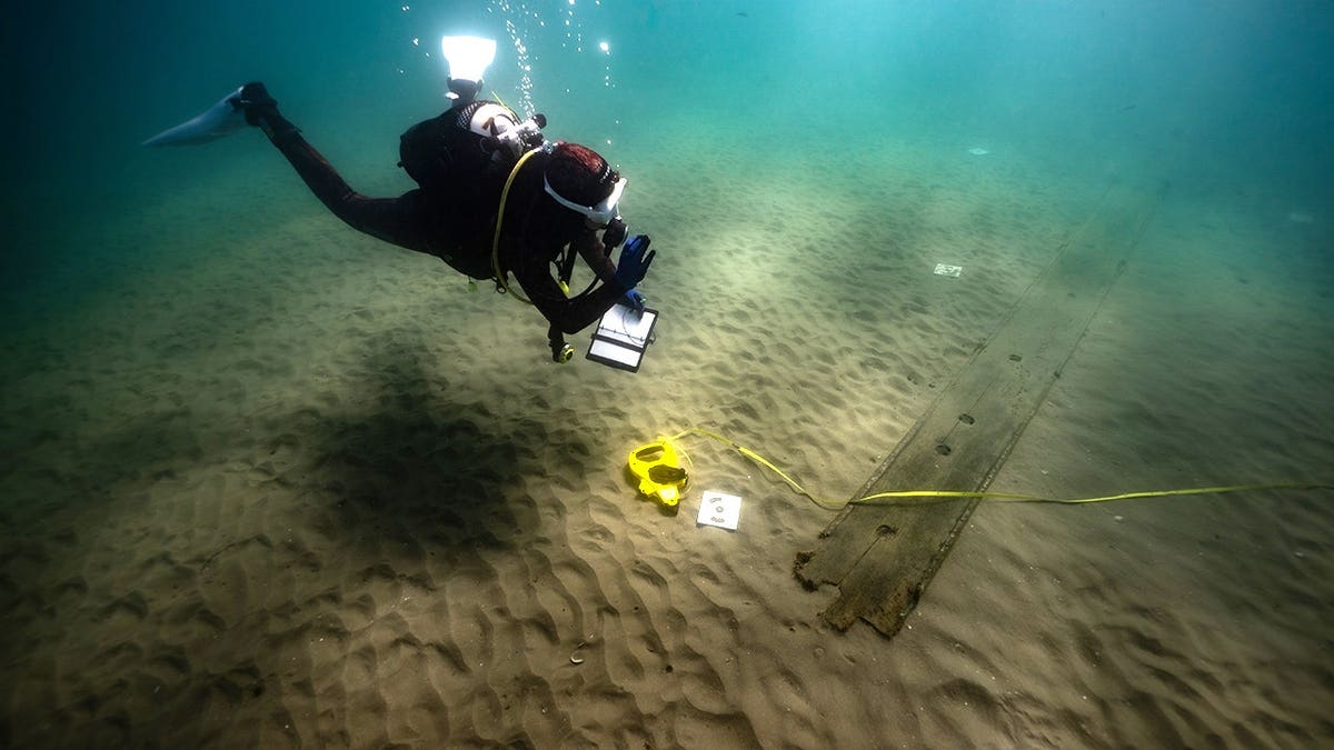 Researchers Find 150 Ancient Shipwrecks in Gibraltar Bay - Image 5