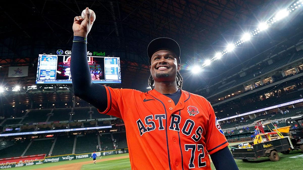 Pitcher Makes History With No-Hitter in MLB Debut - Image 4