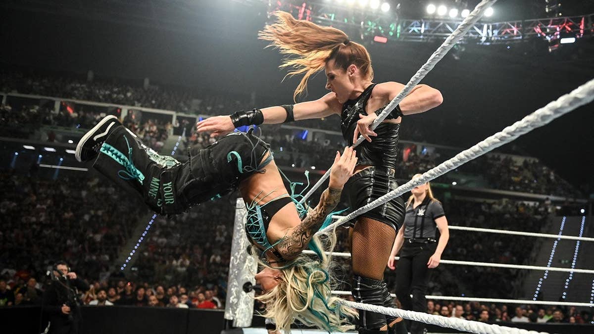 Sol Ruca Wins WWE Women's Intercontinental Championship - Image 5
