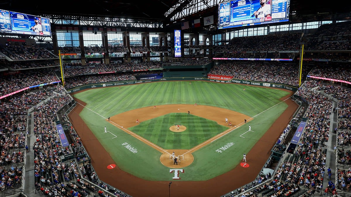 Astros Pitchers Throw No-Hitter in Rookie's MLB Debut - Image 5