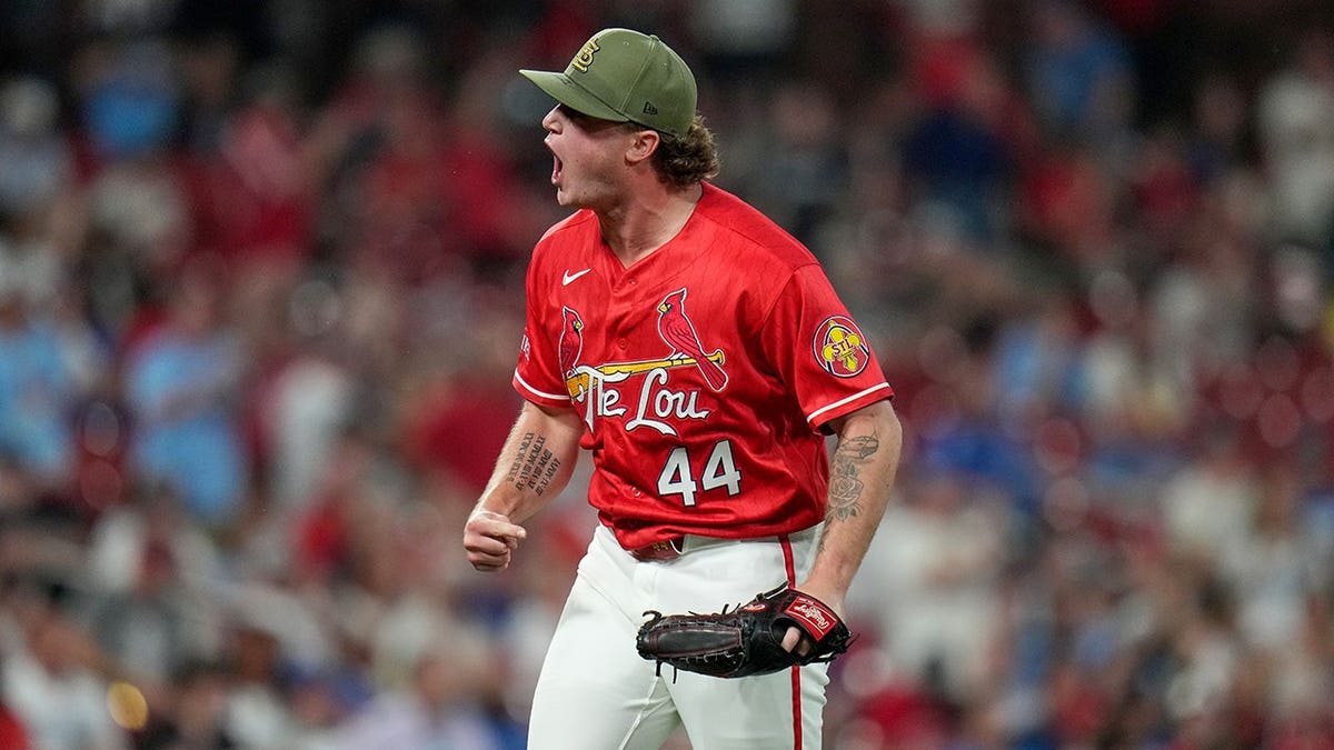 Cardinals Fans Go Shirtless, Spark Epic 11-Inning Win - Image 5