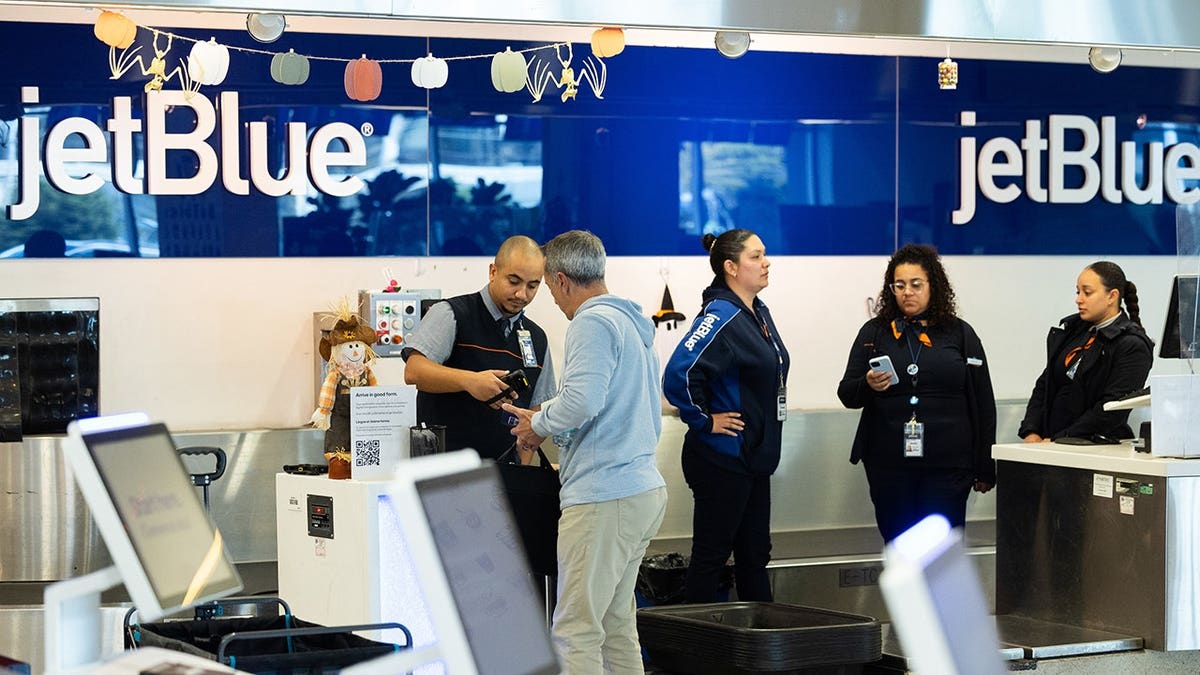 JetBlue Offers $99 Rescue Fares for Stranded Spirit Flyers - Image 4