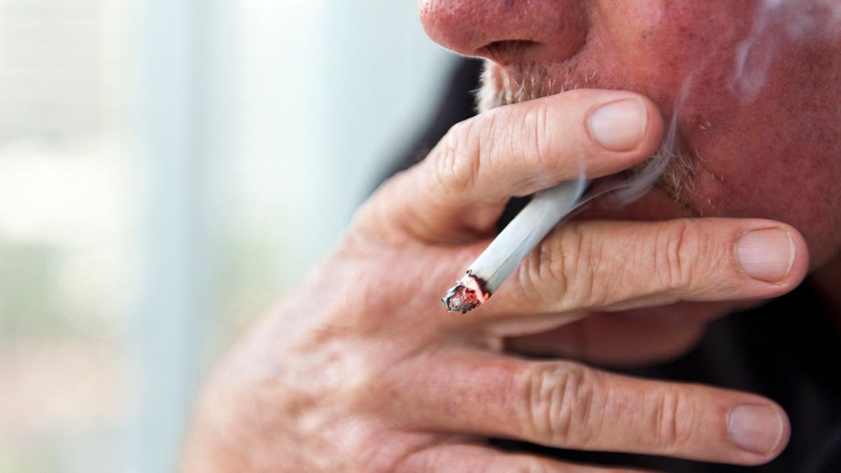 Quitting Smoking Cuts Dementia Risk, 25-Year Study Shows - Image 4