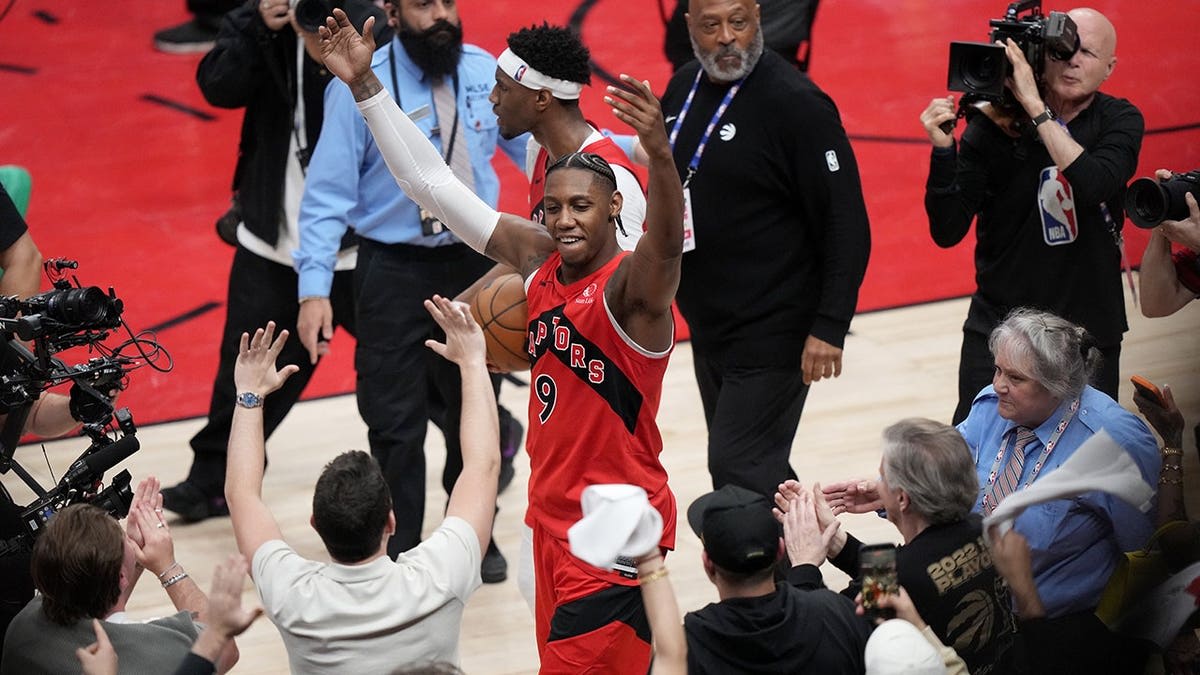 RJ Barrett's Miracle Shot Forces Game 7 for Raptors - Image 3