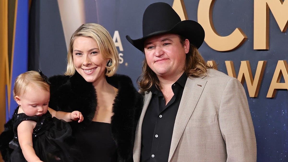 Country Singer Jake Worthington Takes Break for Family - Image 5