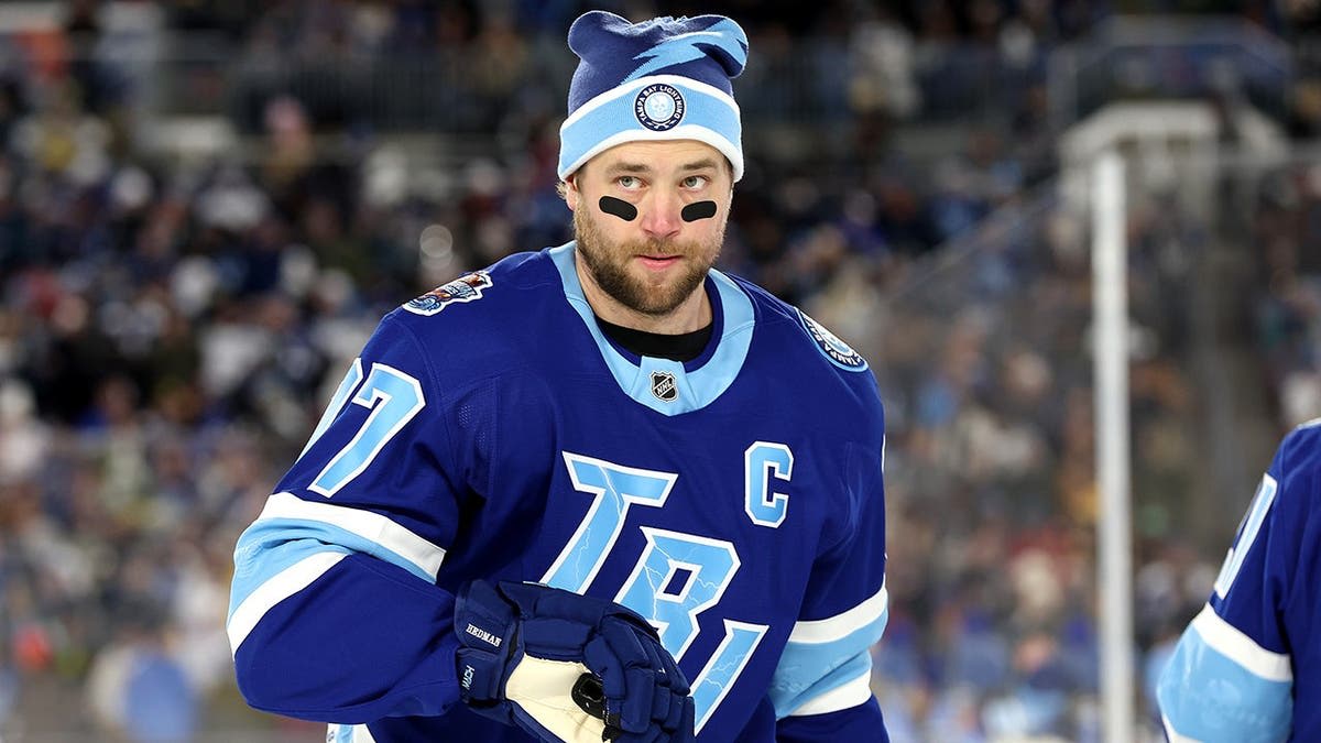 NHL Captain Victor Hedman Returns After Mental Health Break - Image 4