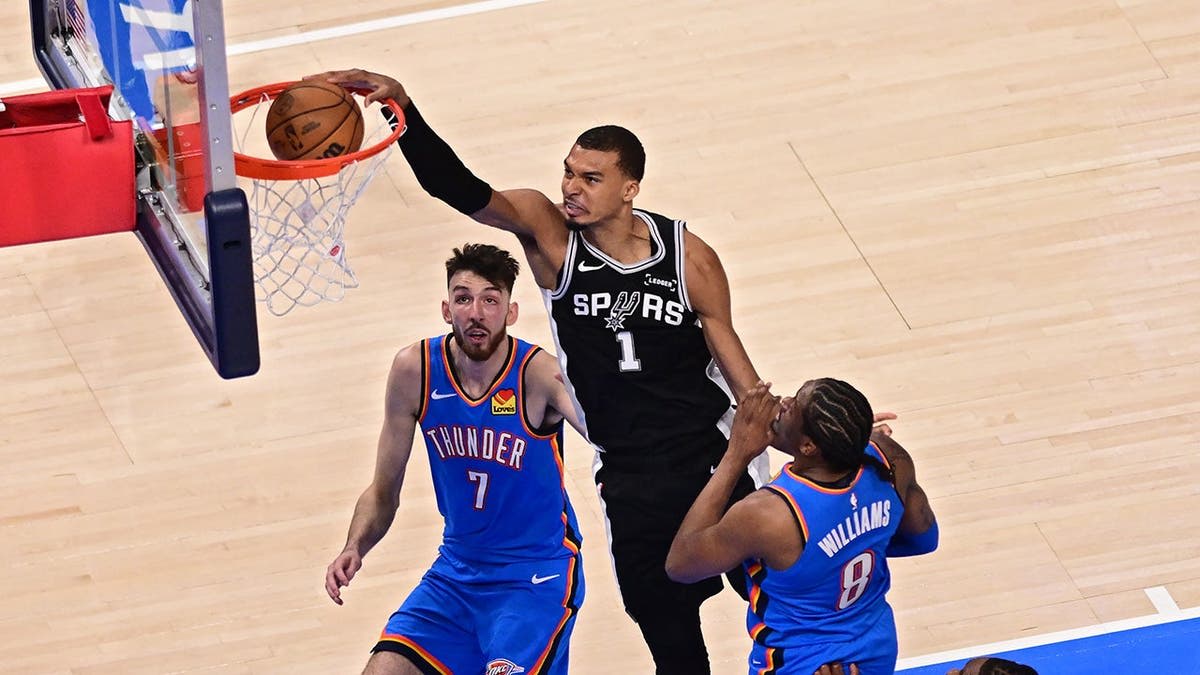 Wembanyama's 41-Point, 24-Rebound Game Ends Thunder Streak - Image 5
