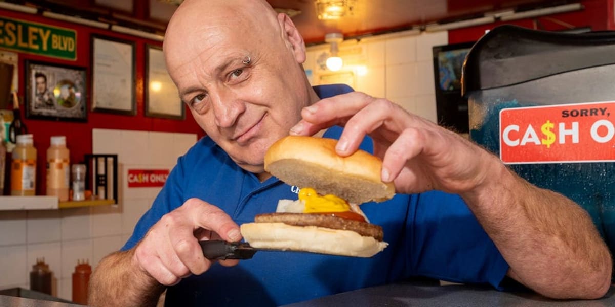 Blackpool Burger Stand Holds $1.34 Price Since 2006 - Image 2