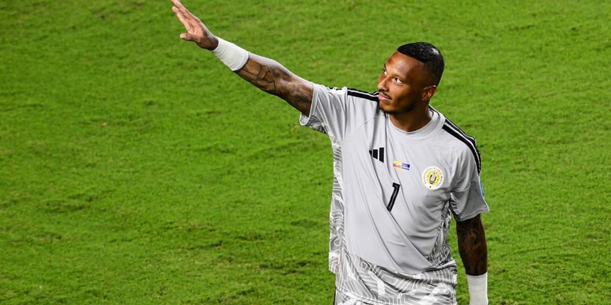 Goalkeeper Makes 15 Saves in Curaçao's First World Cup Point - Image 2