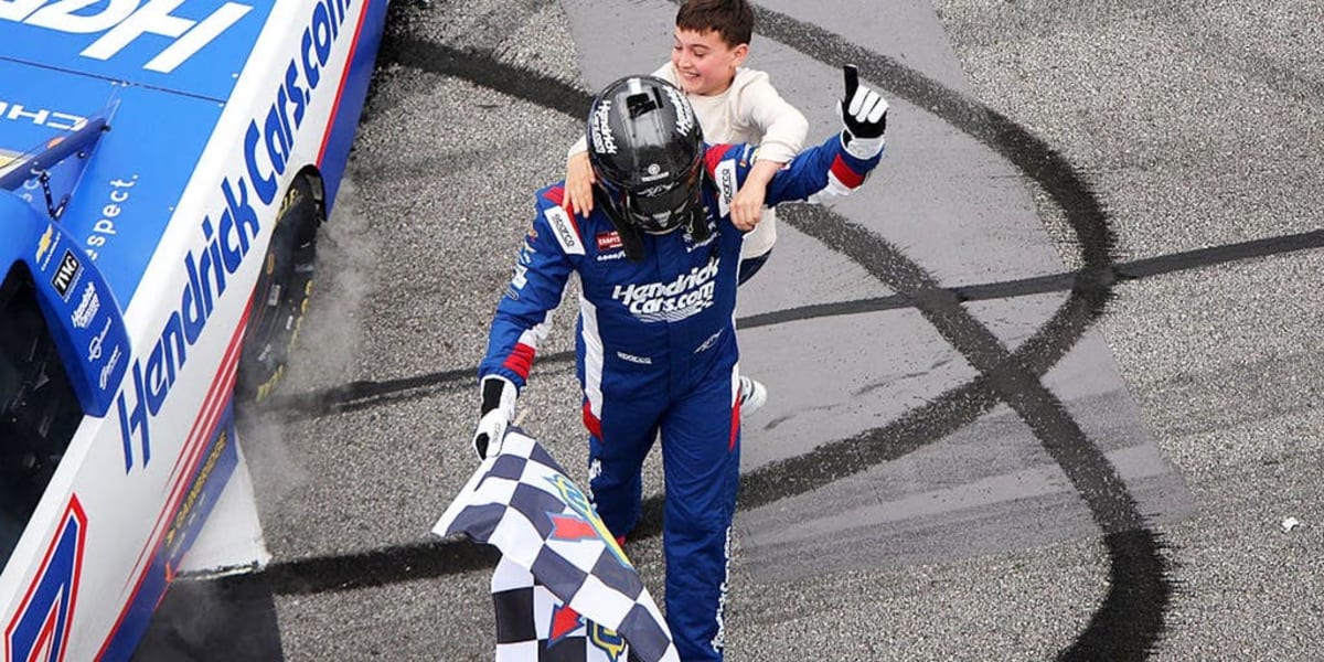 11-Year-Old Brexton Busch Returns to Track After Father's Death - Image 2