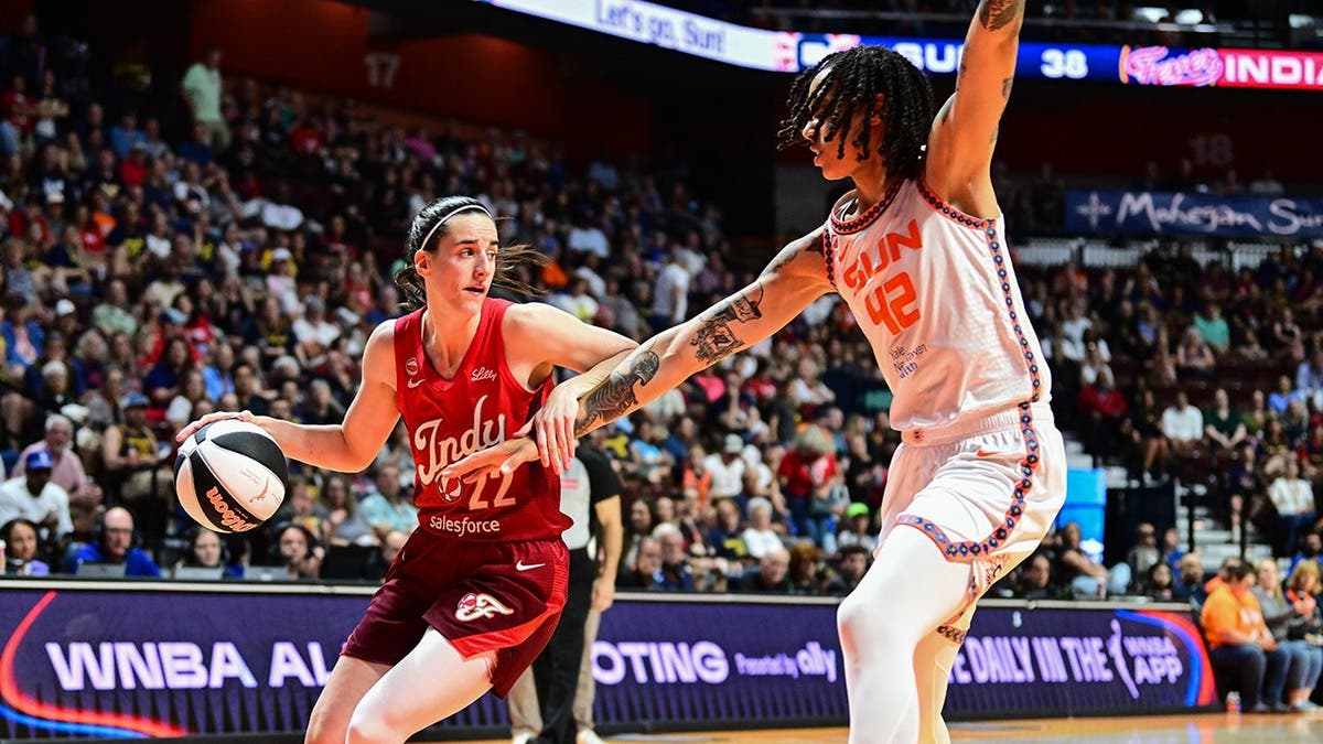 Caitlin Clark Scores 25 as Fever Win Fifth Straight Cup Game - Image 3