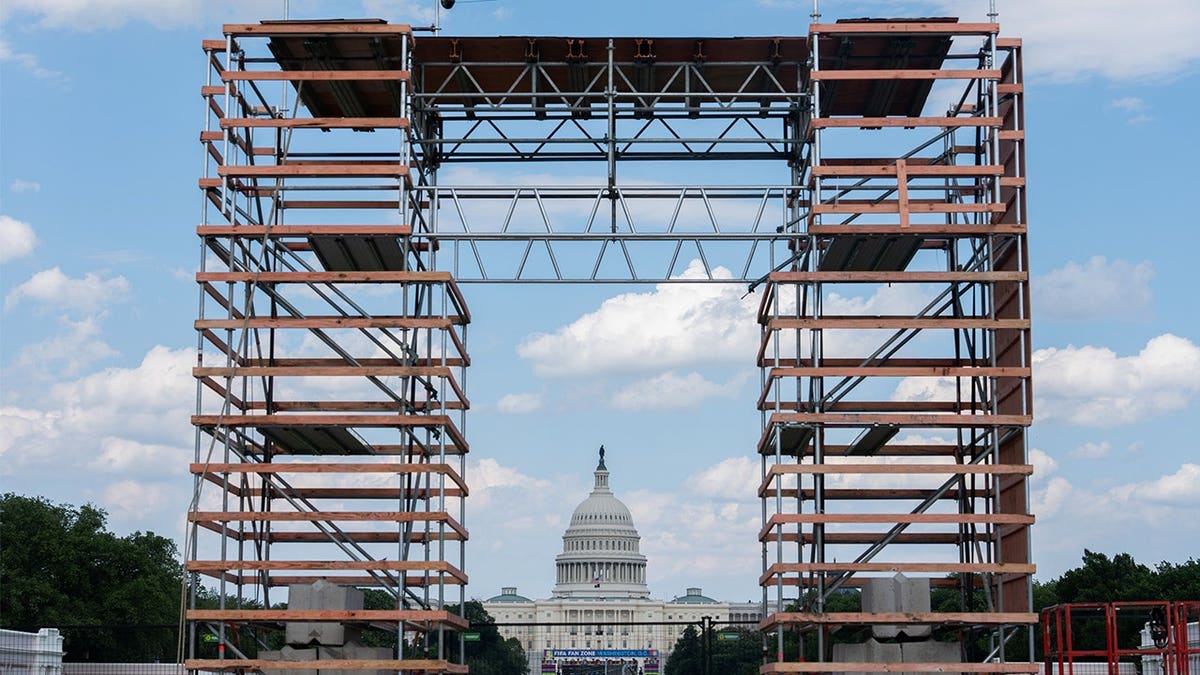 All 50 States Unite on National Mall for America's Birthday - Image 3