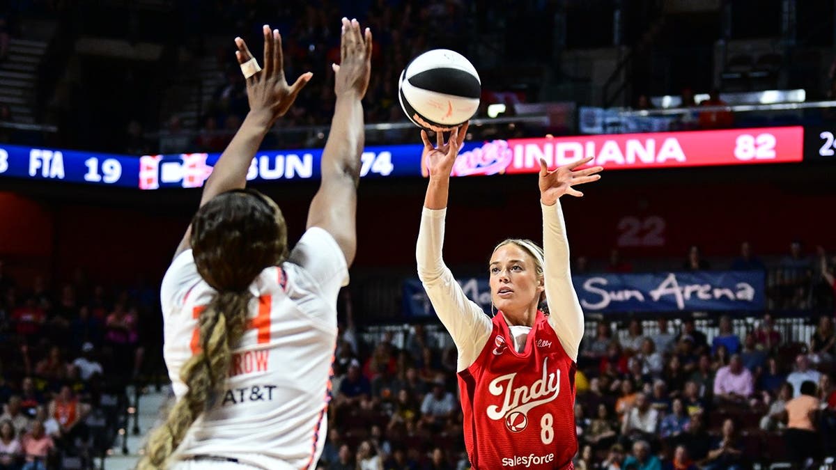 Caitlin Clark Scores 25 as Fever Win Fifth Straight Cup Game - Image 4