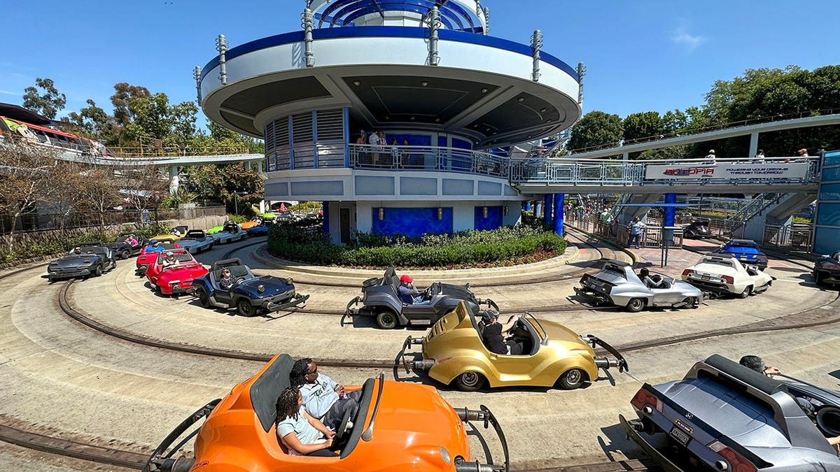 Disneyland's Original Autopia Ride Goes Electric in 2027 - Image 3