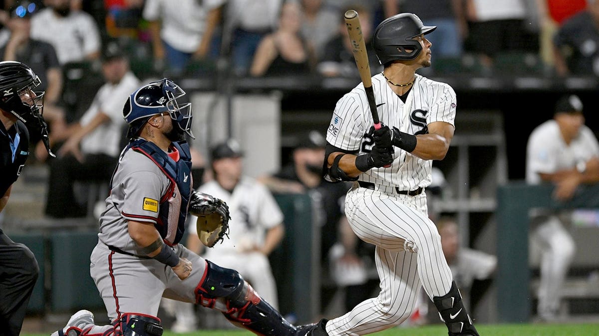 Rookie Hits Walk-Off Homer in MLB Debut for White Sox - Image 4