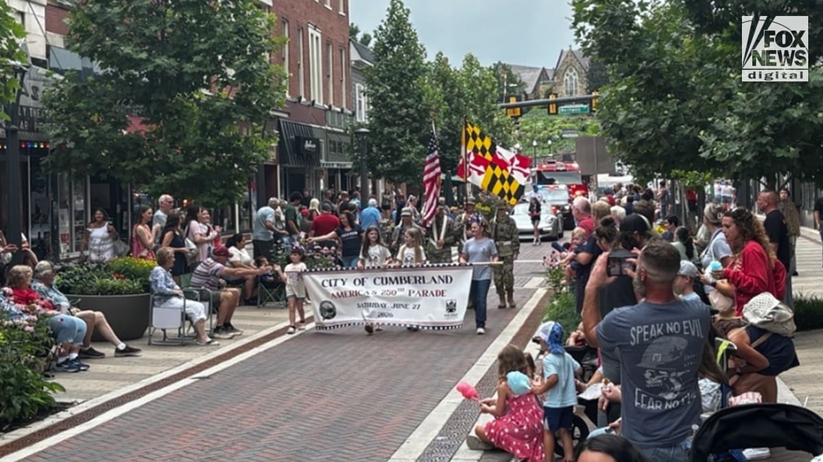 Small Town Maryland Parade Unites Divided Community - Image 4