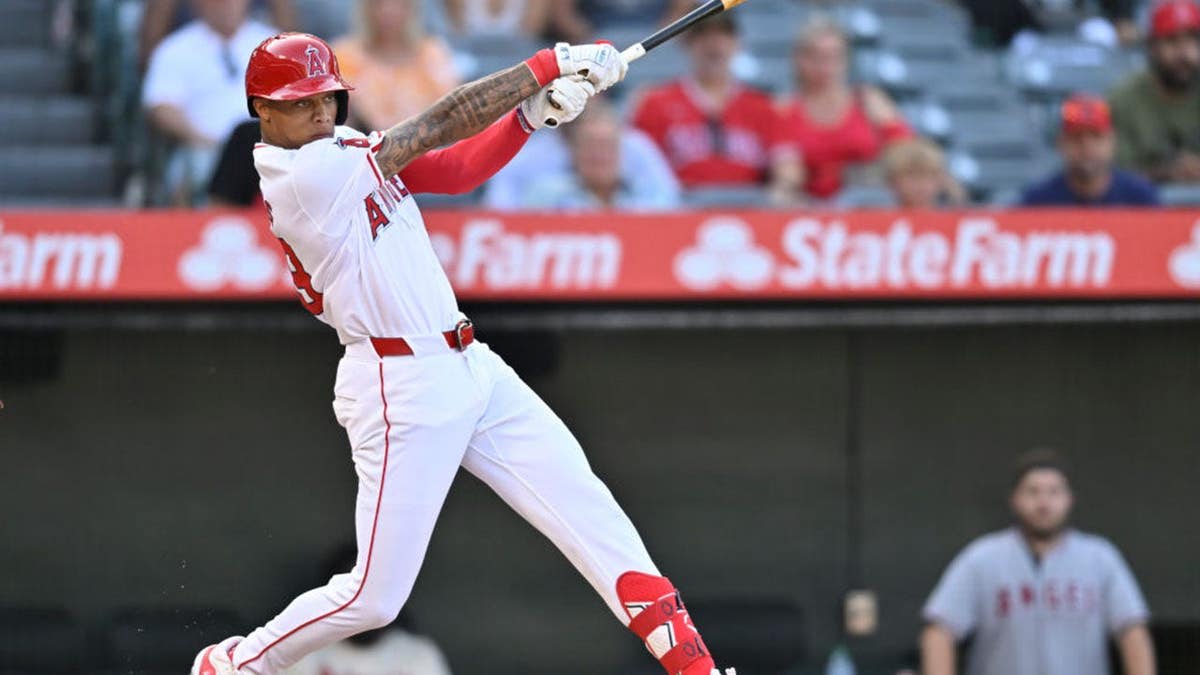 Former MLB Player Jordyn Adams Returns to Football at 26 - Image 4