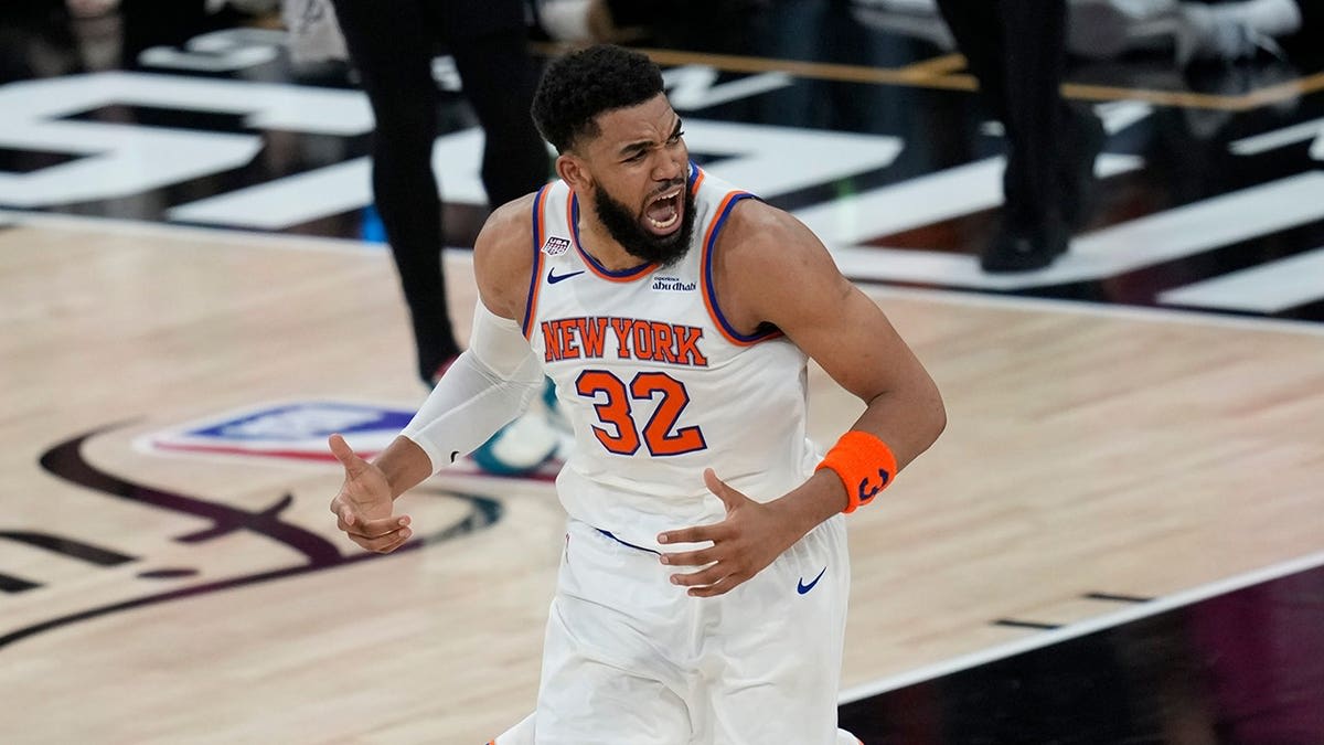 NBA Star Felt His Late Mom's Presence in Finals Debut - Image 5