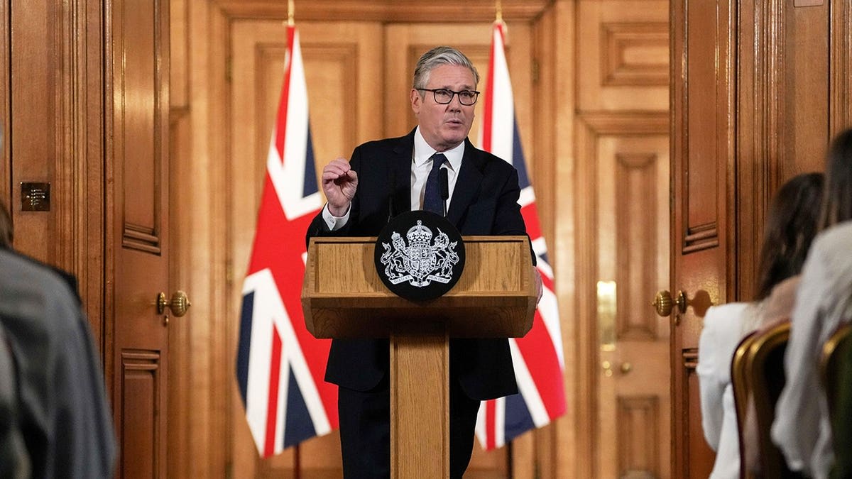 UK Bans Social Media for Kids Under 16 Starting 2026 - Image 2