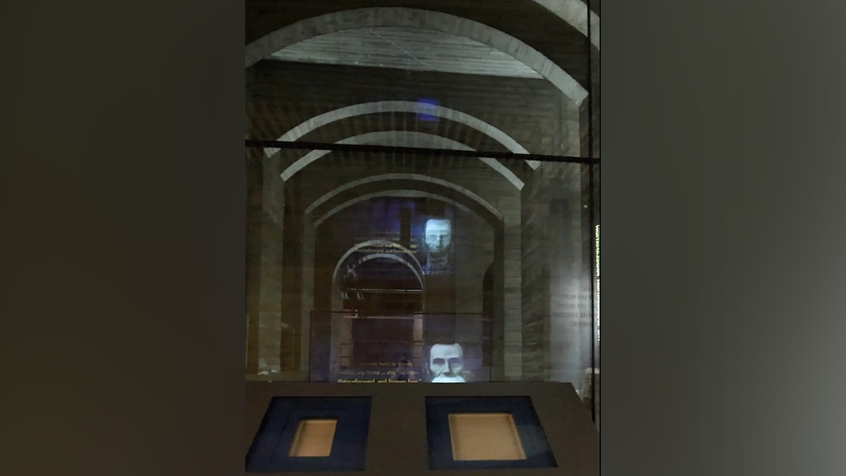 Lincoln Memorial's Hidden Museum Opens After 100 Years - Image 4