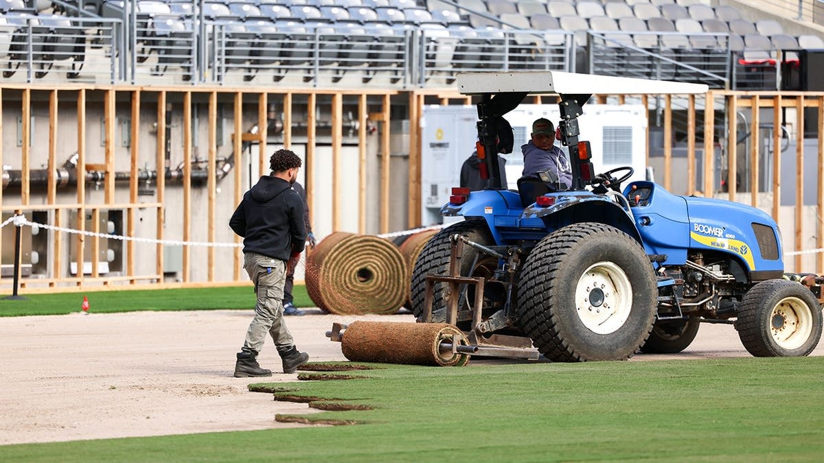 7 NFL Stadiums Install Grass for FIFA After Players' Pleas - Image 5