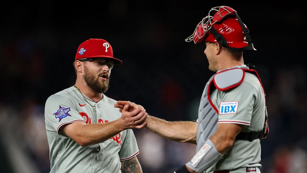 Phillies Score 8 Runs With 2 Outs in 9th, Win 14-9 - Image 4