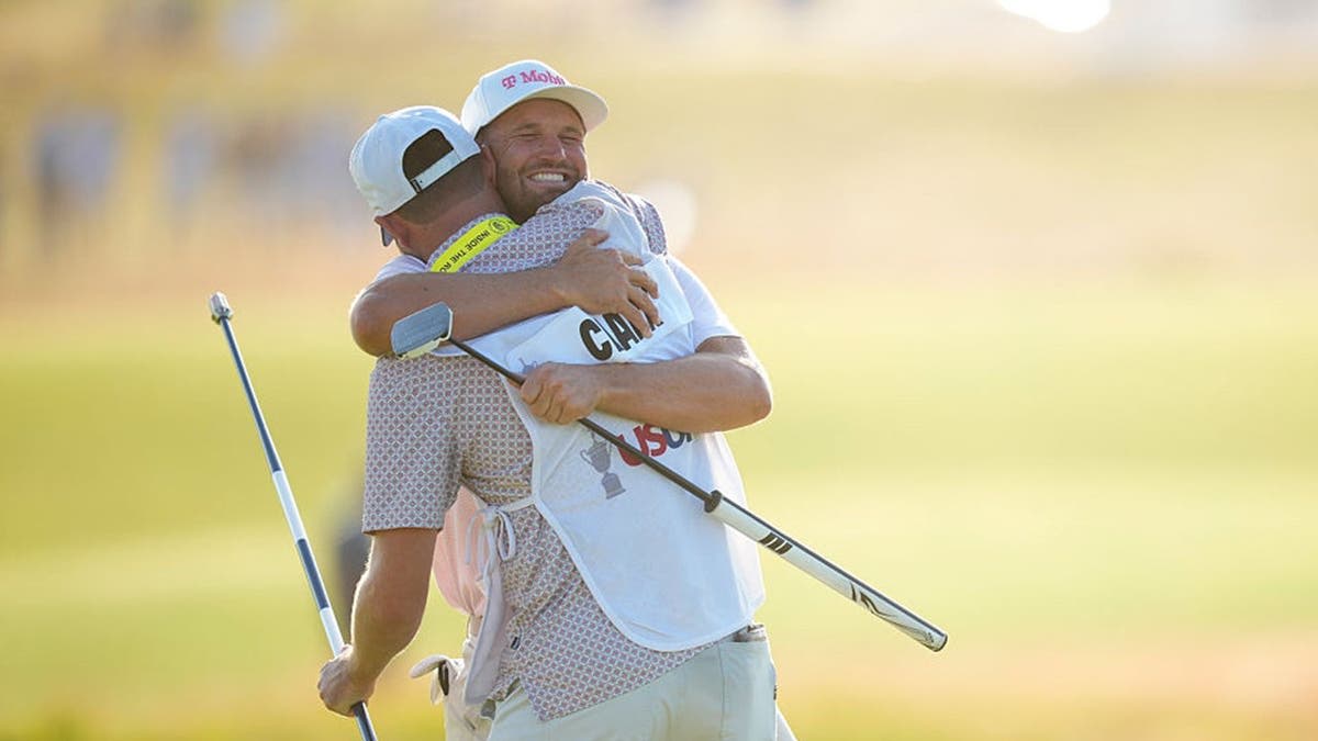 Golfer Wyndham Clark Wins 2nd US Open After Tough Year - Image 4