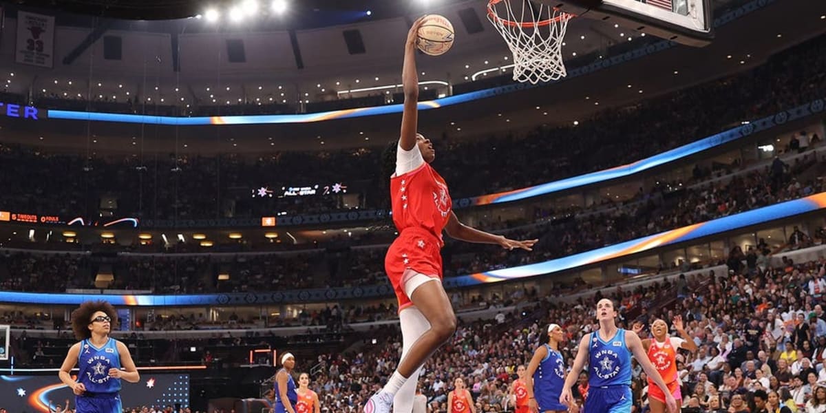 Storm's Malonga, 20, Makes WNBA All-Star Dunk History - Image 2
