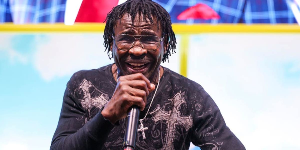 Eagles Fans Cheer for Cowboys Legend Michael Irvin in Philly - Image 2
