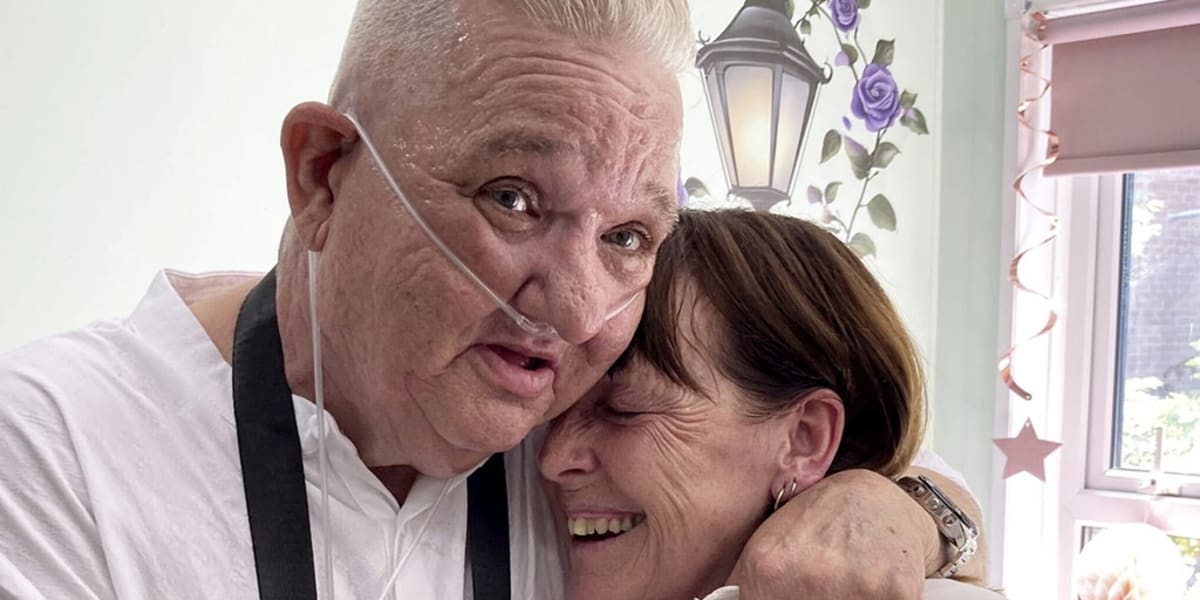 Terminally Ill Dad Marries Longtime Love After 20 Years - Image 2