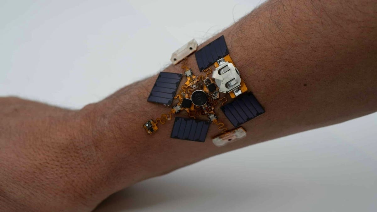 Wearable Patch Vibrates to Warn You of Hidden Dangers - Image 3