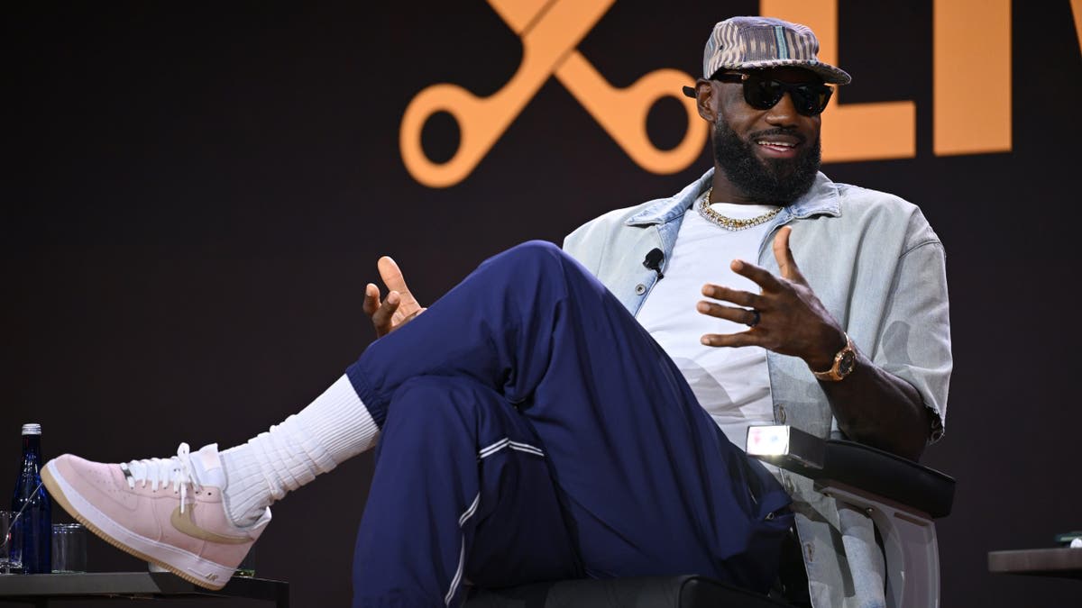 LeBron James Joins Philadelphia 76ers at 41 for $8M - Image 5