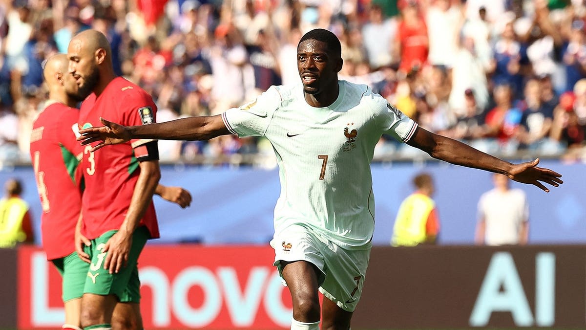 France Advances to World Cup Semifinals with 2-0 Win - Image 5